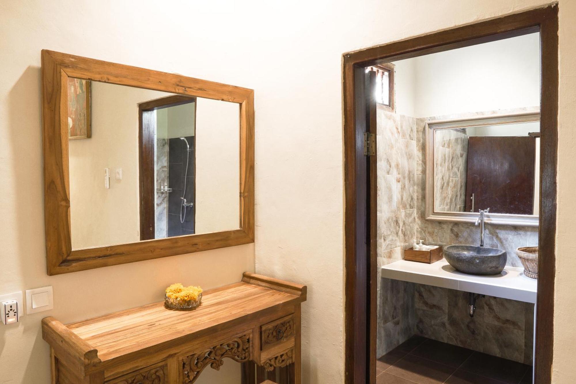 Nirwa 1 Ubud Guesthouse エクステリア 写真
