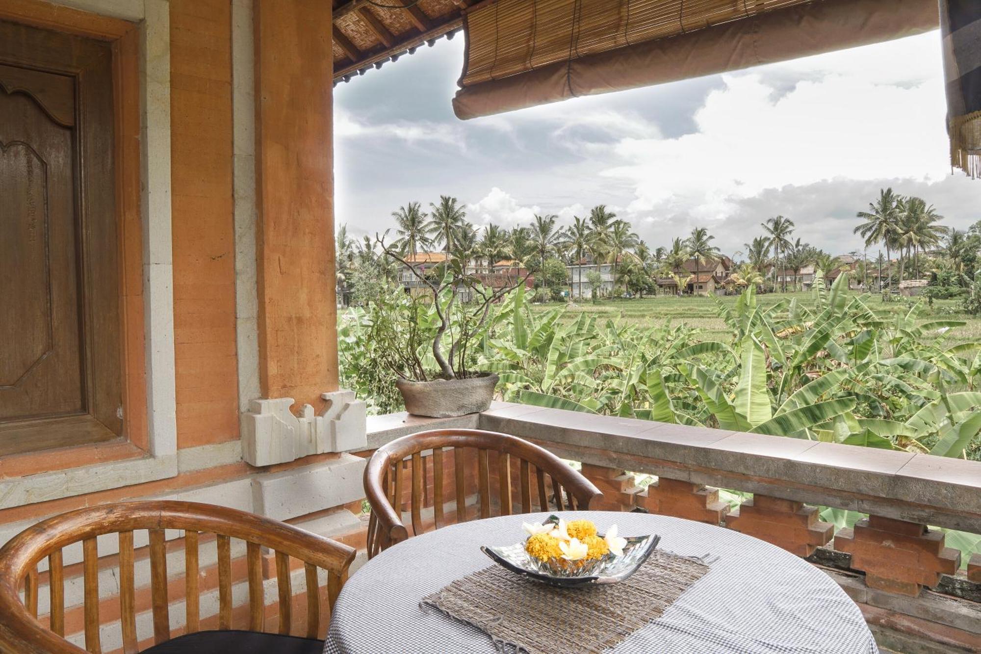 Nirwa 1 Ubud Guesthouse エクステリア 写真