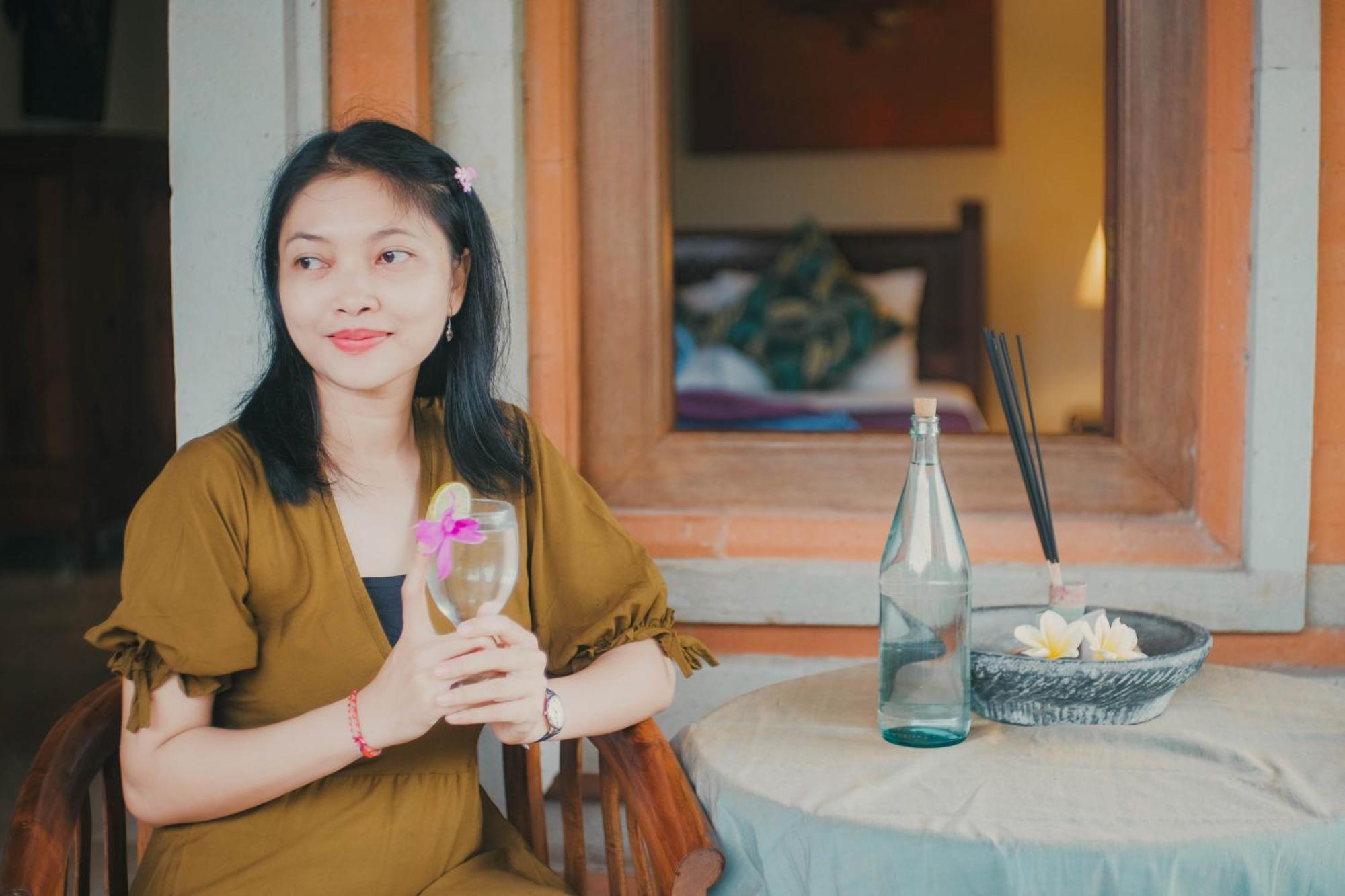 Nirwa 1 Ubud Guesthouse エクステリア 写真