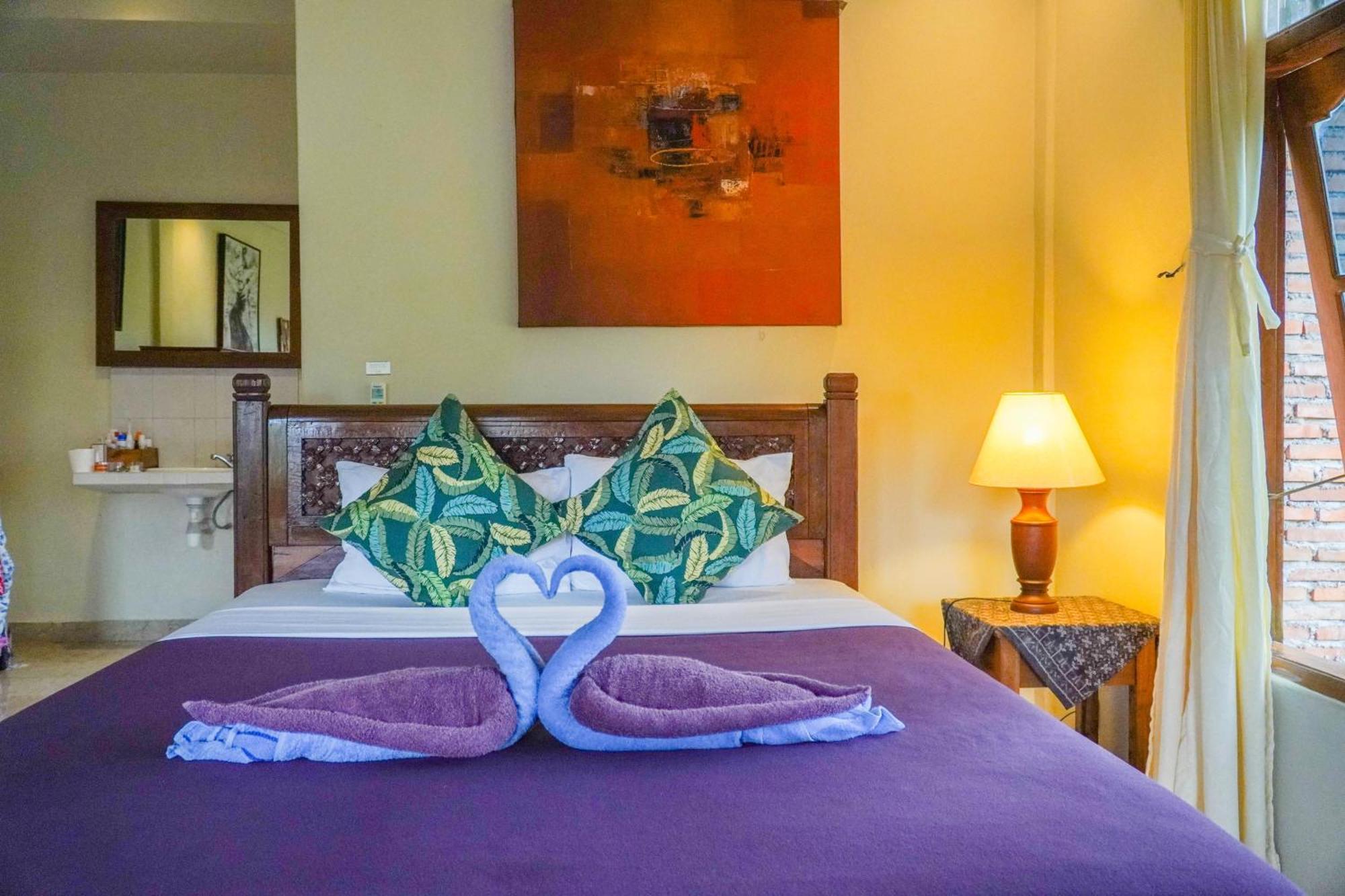 Nirwa 1 Ubud Guesthouse エクステリア 写真