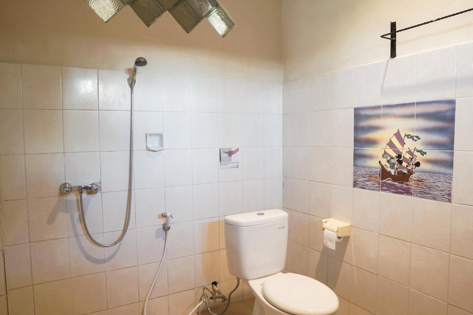 Nirwa 1 Ubud Guesthouse 部屋 写真