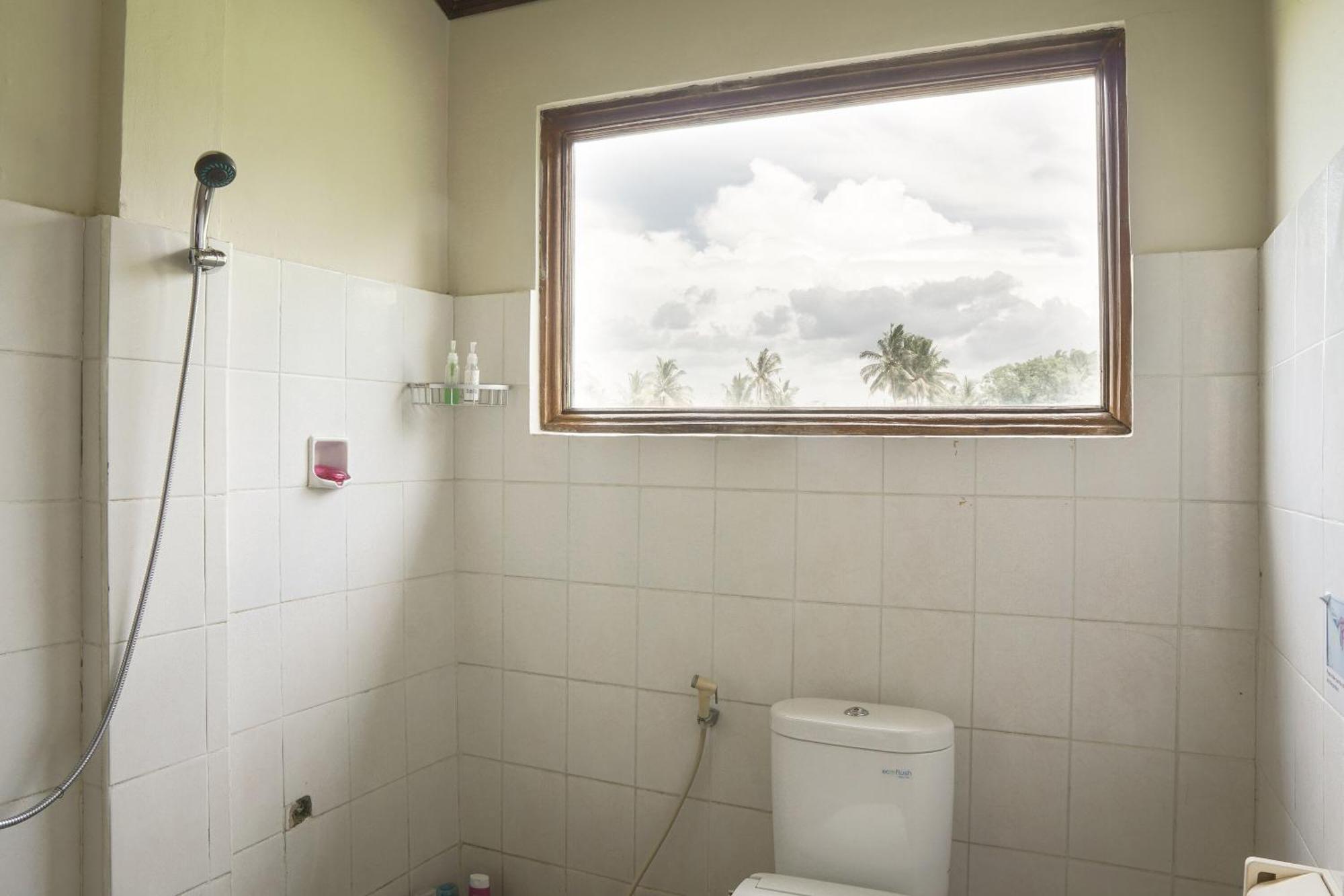 Nirwa 1 Ubud Guesthouse 部屋 写真