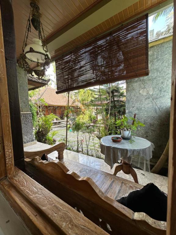 Nirwa 1 Ubud Guesthouse 部屋 写真